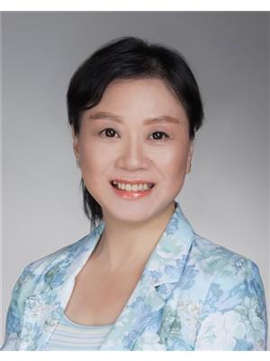 Helen Lou 